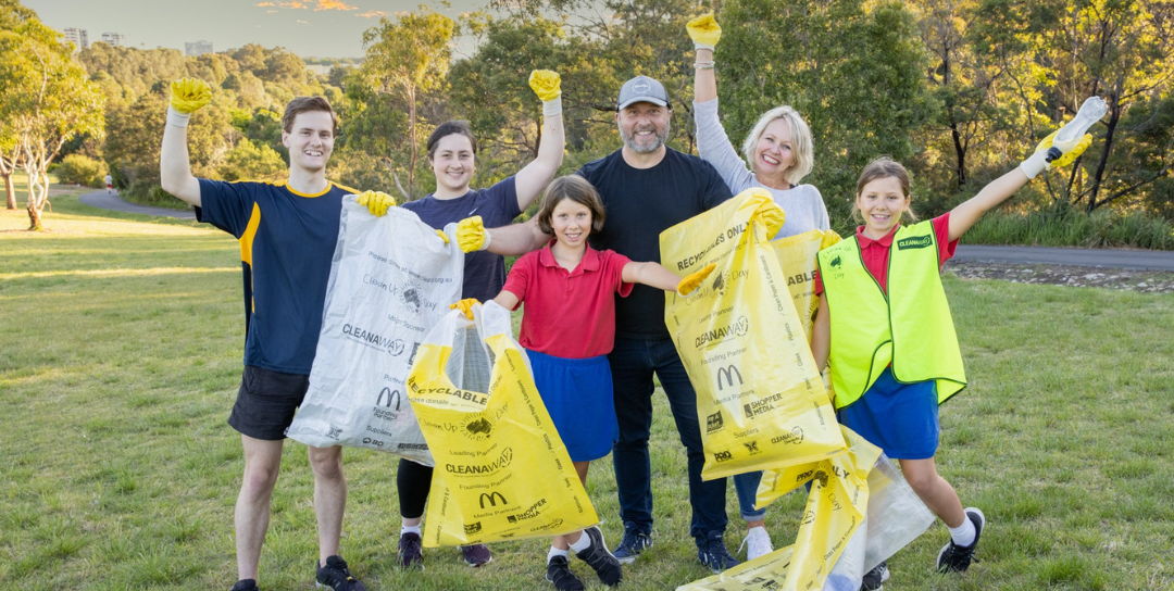 Image of group of people of various ages taking part in Clean Up Australia Day Event