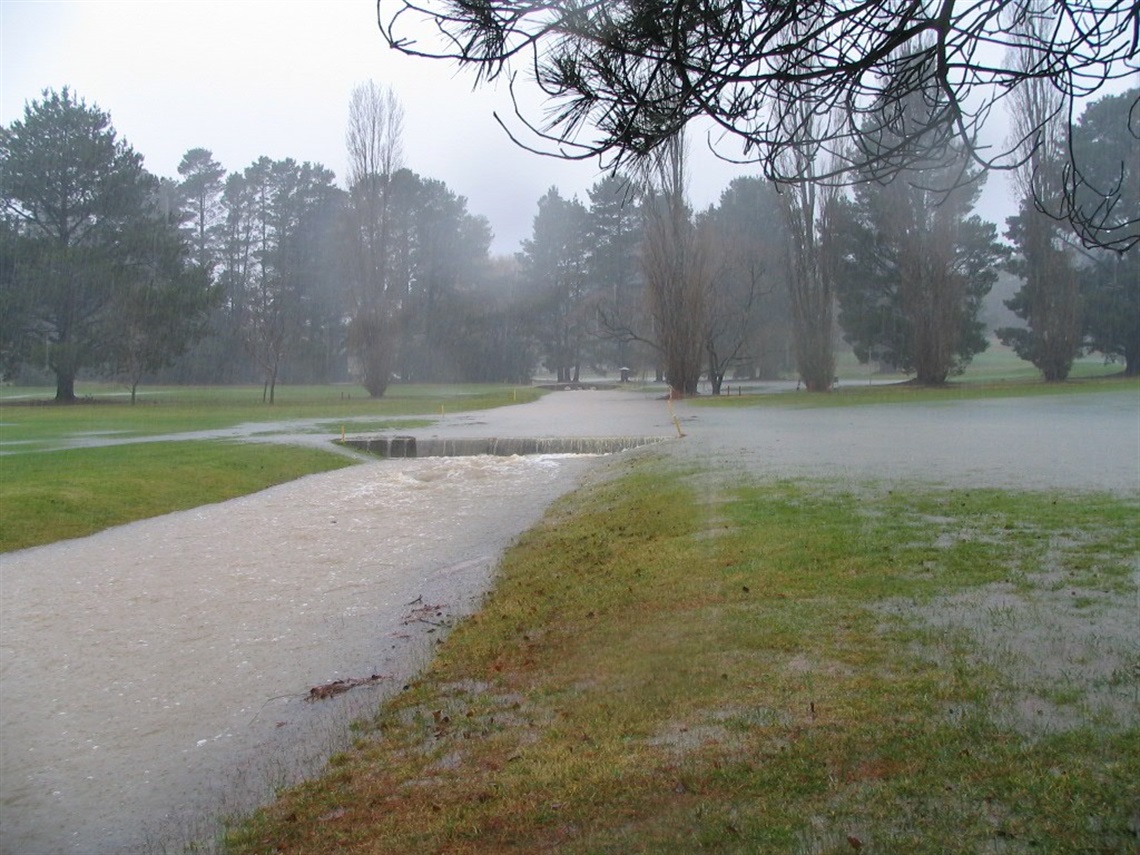 Flooding Bowral Golf Course - June 2007