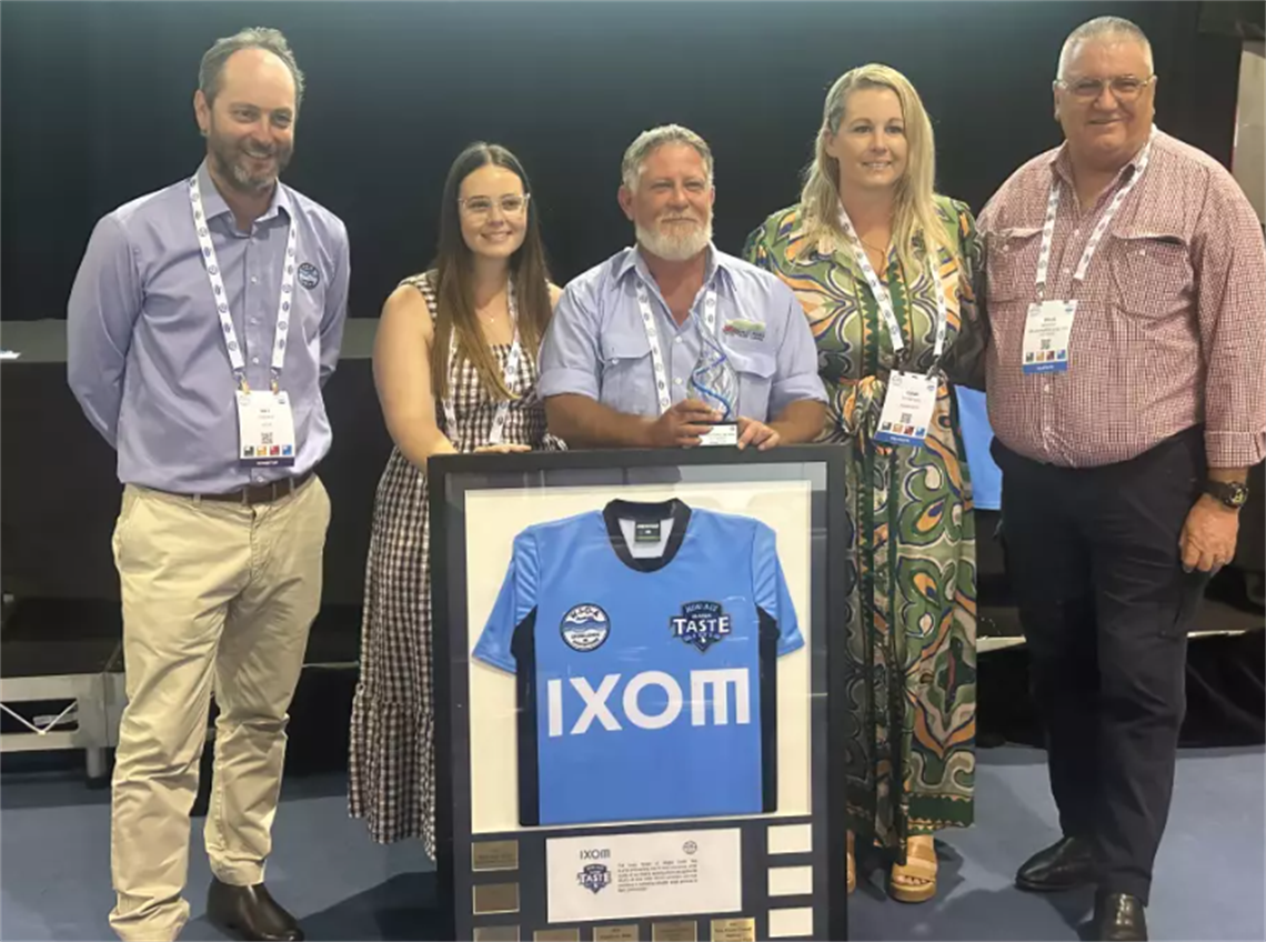 WIOA Board Chair and Judge May Greskie, Wingecarribee Shire Council's Emily Mirams-Harrison and Gavin Barrett , WIOA National Committee Chair and Judge Emma Thompson, Judge and Narromine Shire Council's Doug