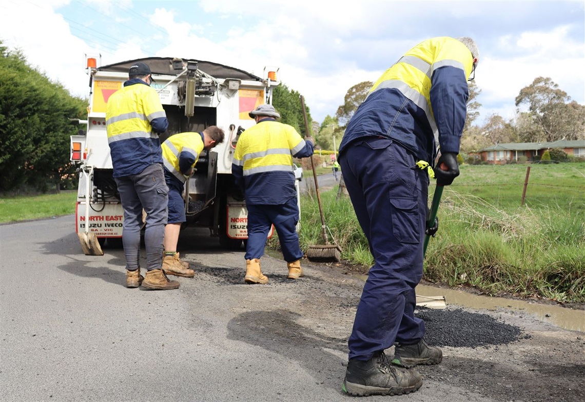 Pot hole crew at work